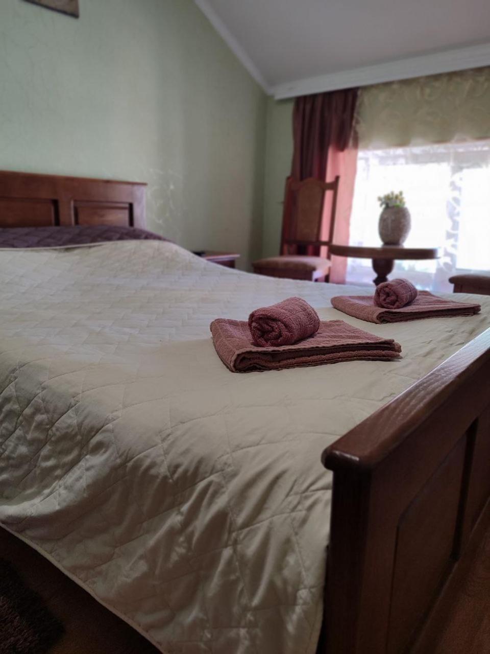 Diamond De Luxe Apartment Kolomyia Bagian luar foto