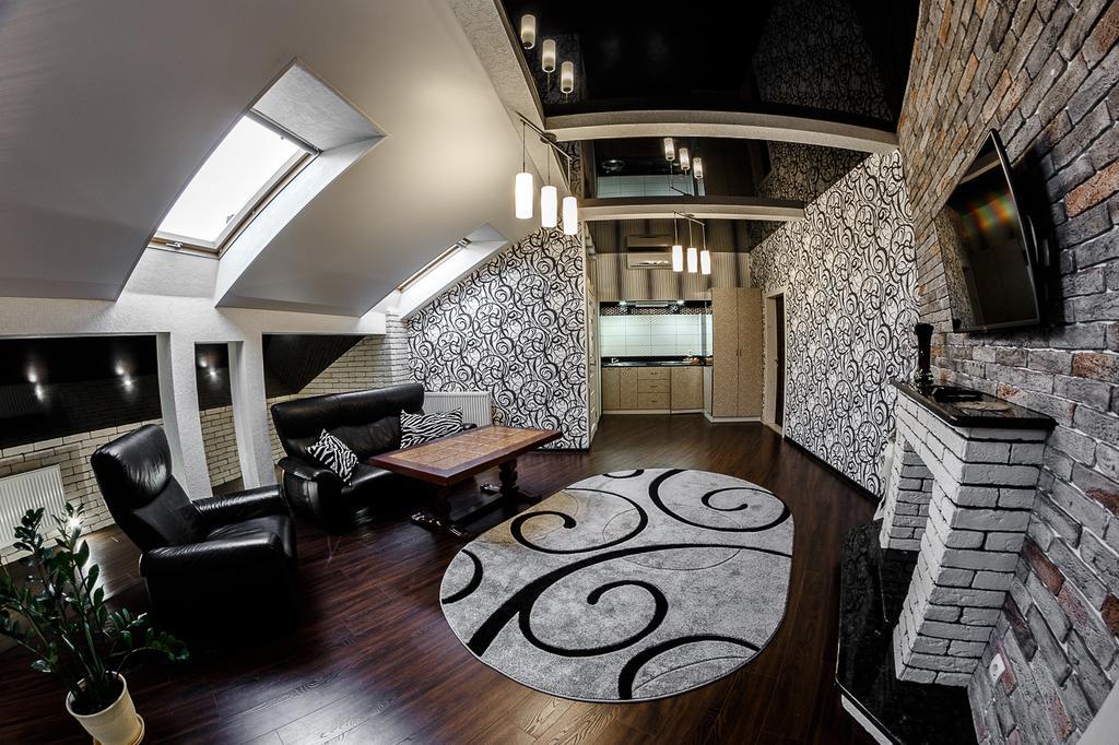 Diamond De Luxe Apartment Kolomyia Bagian luar foto