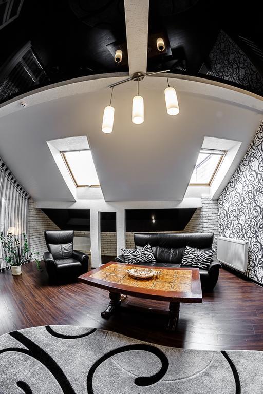 Diamond De Luxe Apartment Kolomyia Bagian luar foto