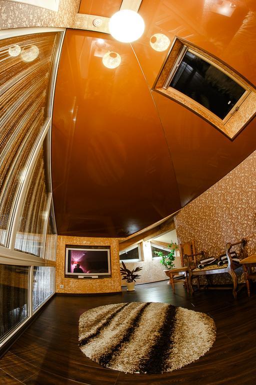 Diamond De Luxe Apartment Kolomyia Bagian luar foto