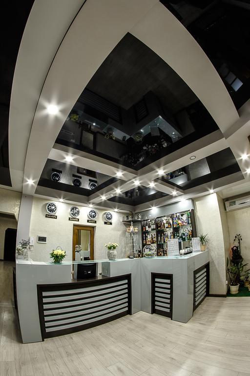 Diamond De Luxe Apartment Kolomyia Bagian luar foto