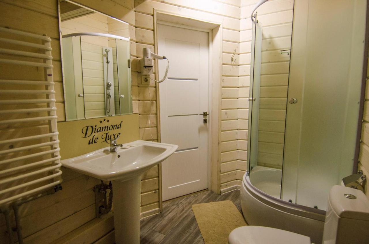 Diamond De Luxe Apartment Kolomyia Bagian luar foto