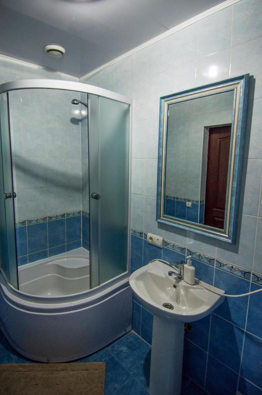 Diamond De Luxe Apartment Kolomyia Bagian luar foto