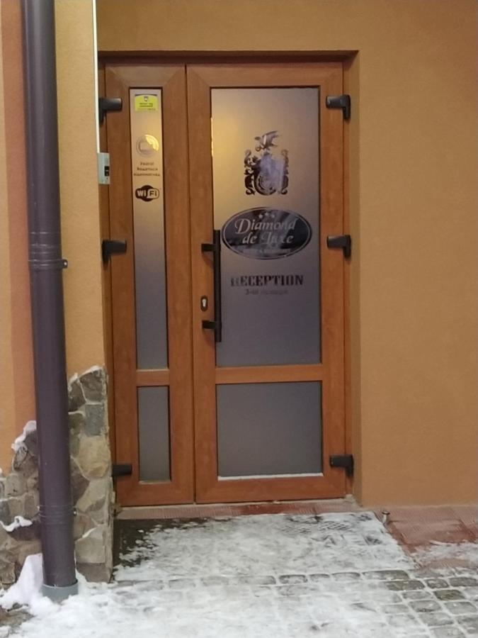 Diamond De Luxe Apartment Kolomyia Bagian luar foto